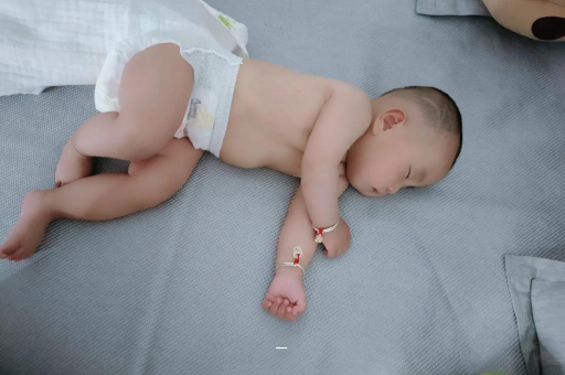 高平宝宝总是摇头怎么回事